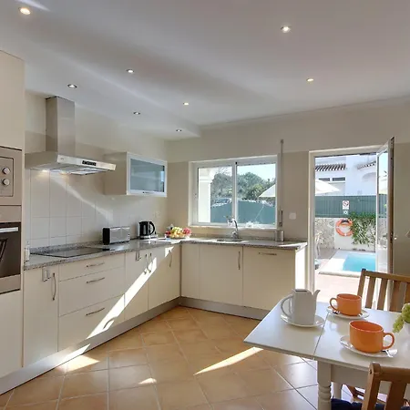 In Near & Pool Βίλα