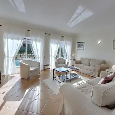 In Near & Pool Villa Carvoeiro (Lagoa)