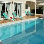 In Near & Pool * Carvoeiro (Lagoa)