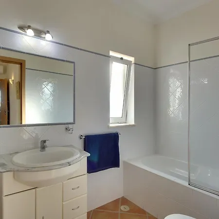 In Near & Pool Villa Carvoeiro (Lagoa)