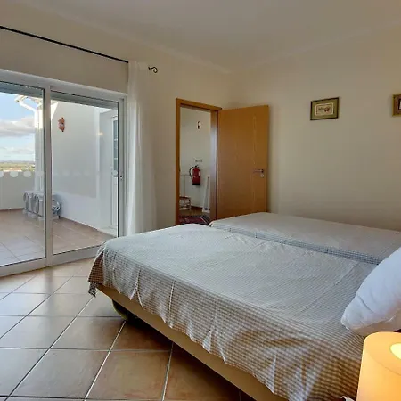 Villa Elegant In With Swimming Pool