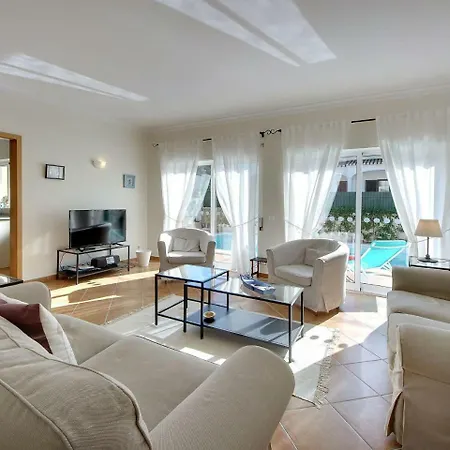 Villa Elegant In With Swimming Pool *